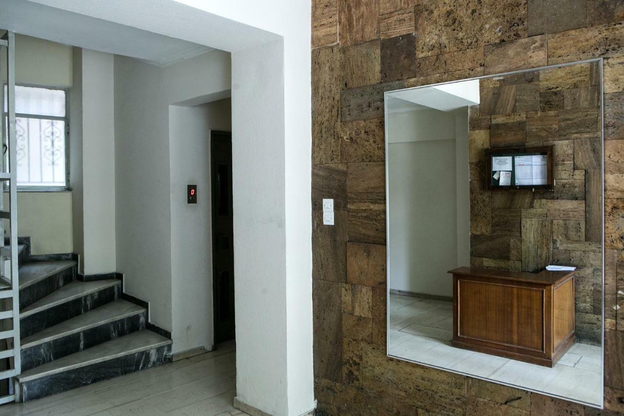 Best House, Larisis Metro, Athen Eksteriør bilde