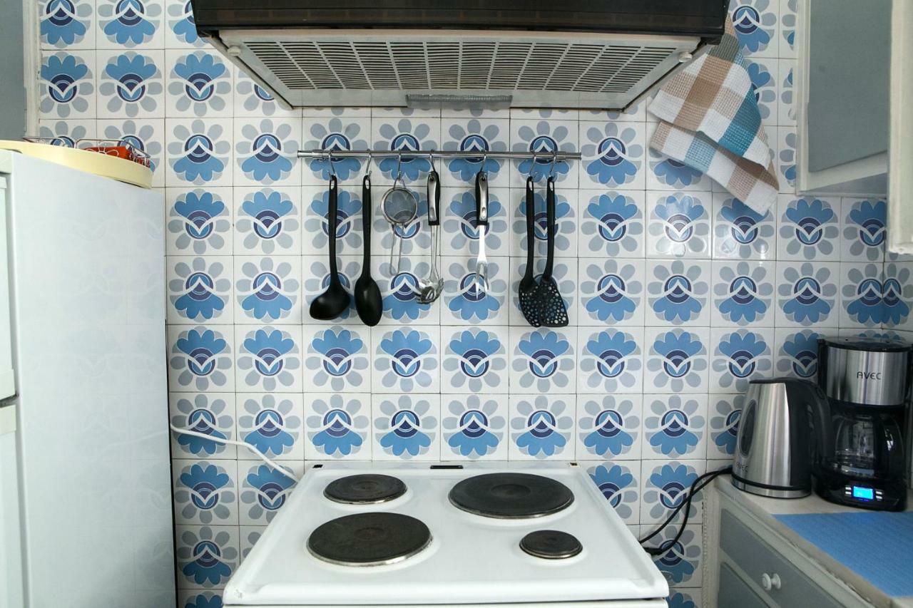 Best House, Larisis Metro, Athen Eksteriør bilde