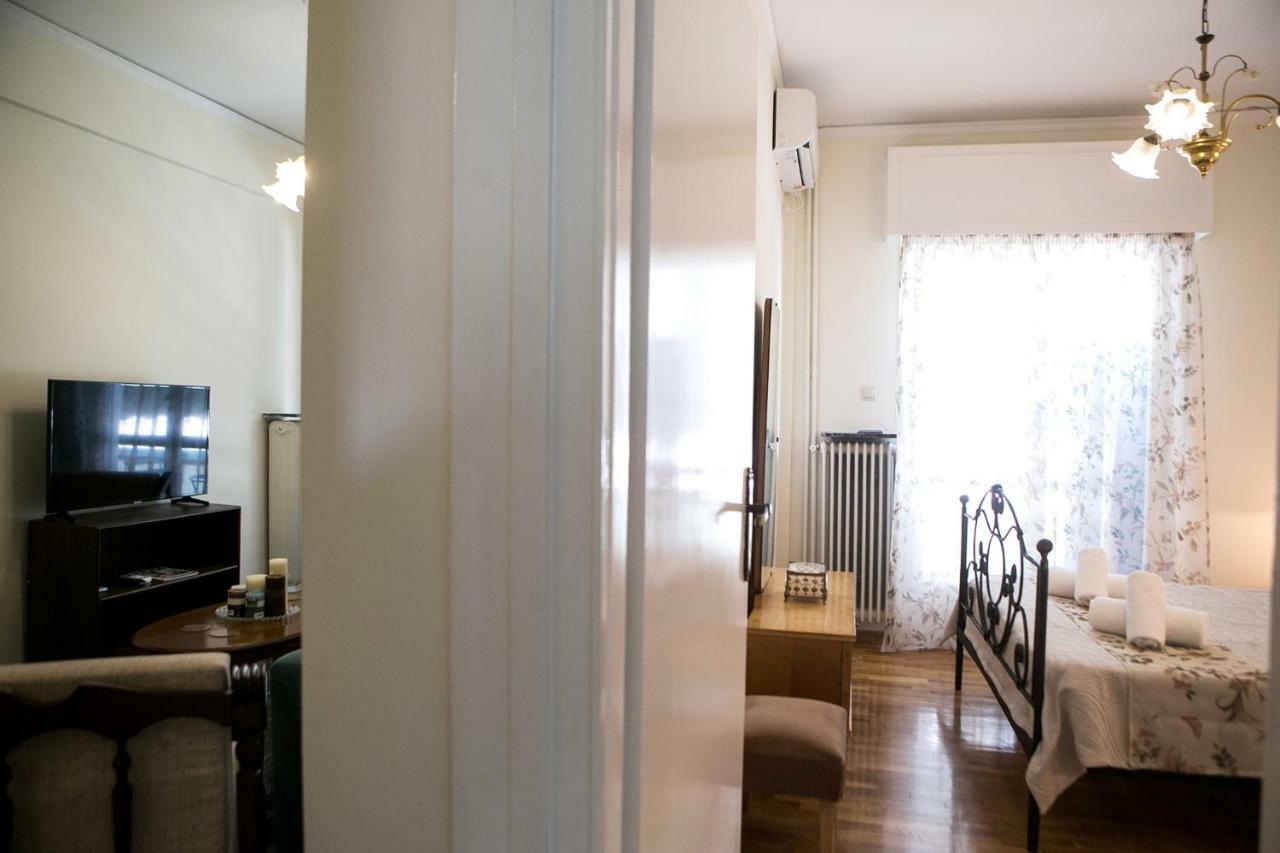Best House, Larisis Metro, Athen Eksteriør bilde